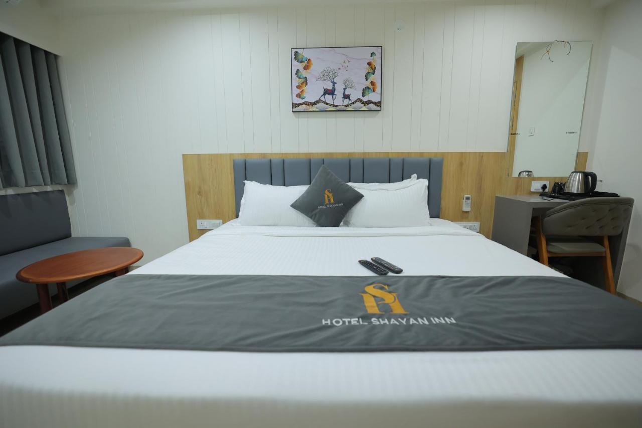 Hotel Shayan Inn Rajkot Eksteriør billede