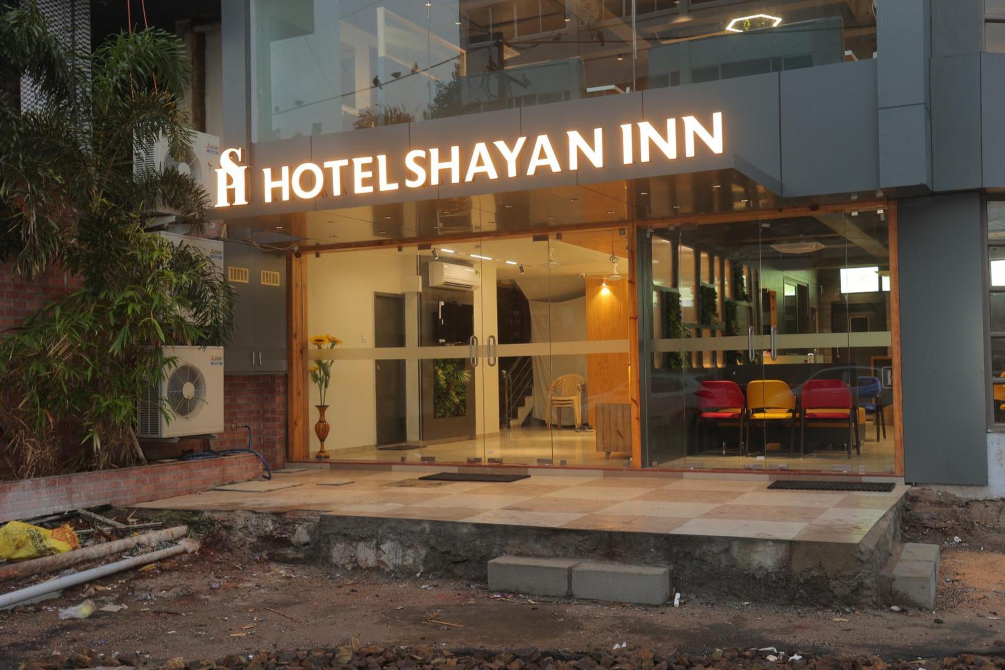 Hotel Shayan Inn Rajkot Eksteriør billede